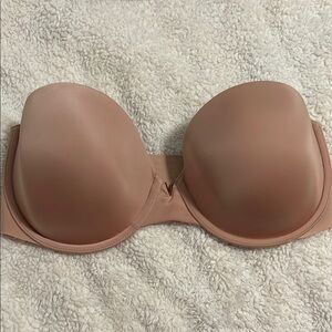 Victoria’s Secret Illusions Smooth Uplift Strapless Bra